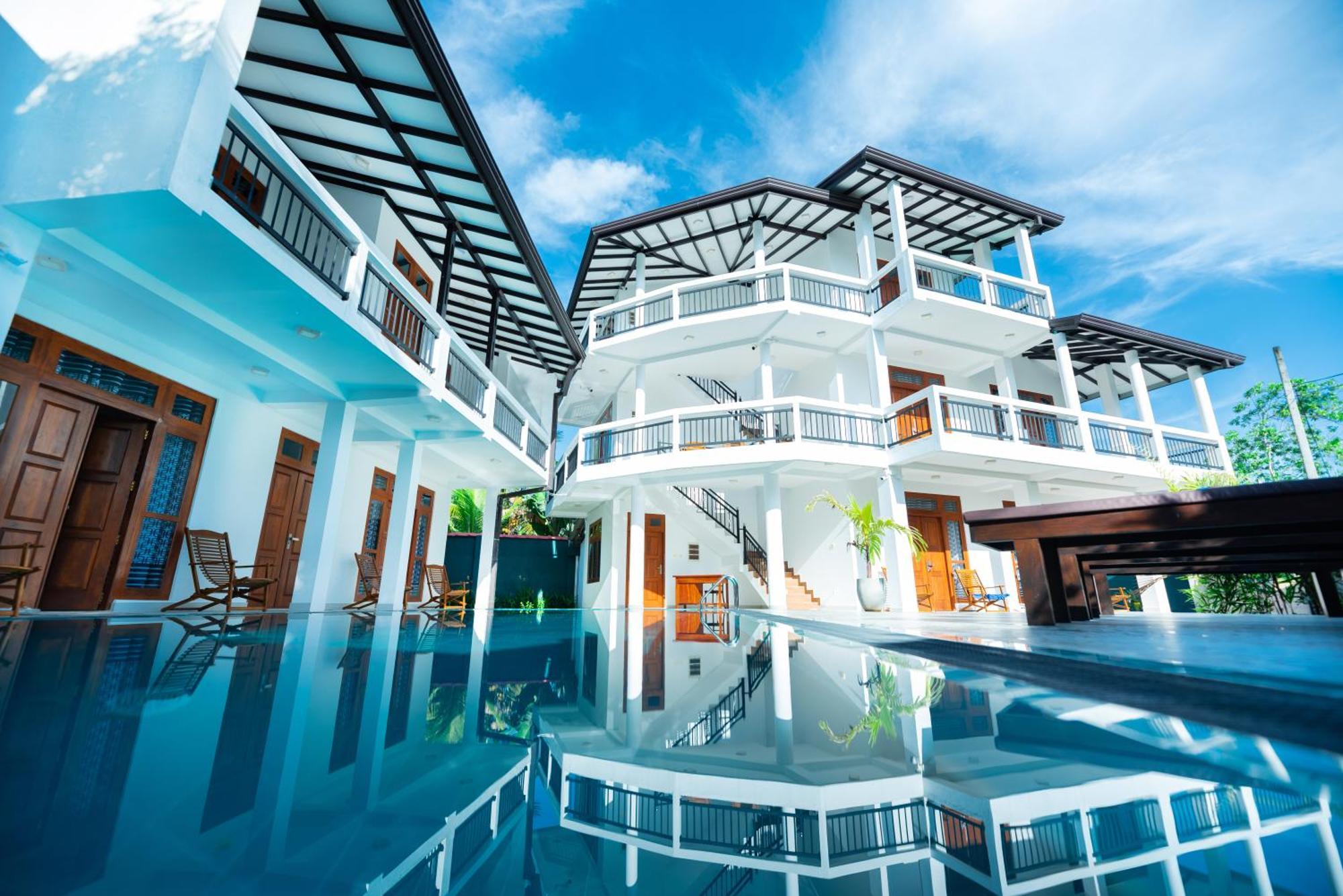 Teya Beach Hotel Ahangama Exterior foto