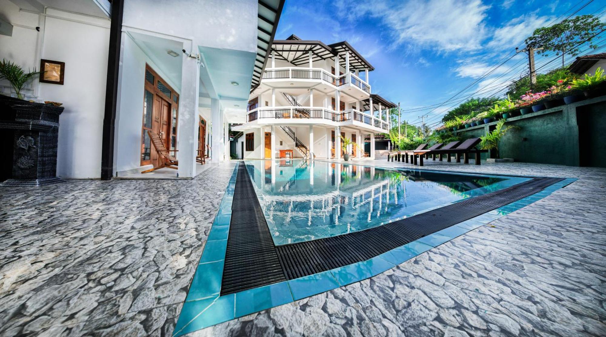 Teya Beach Hotel Ahangama Exterior foto